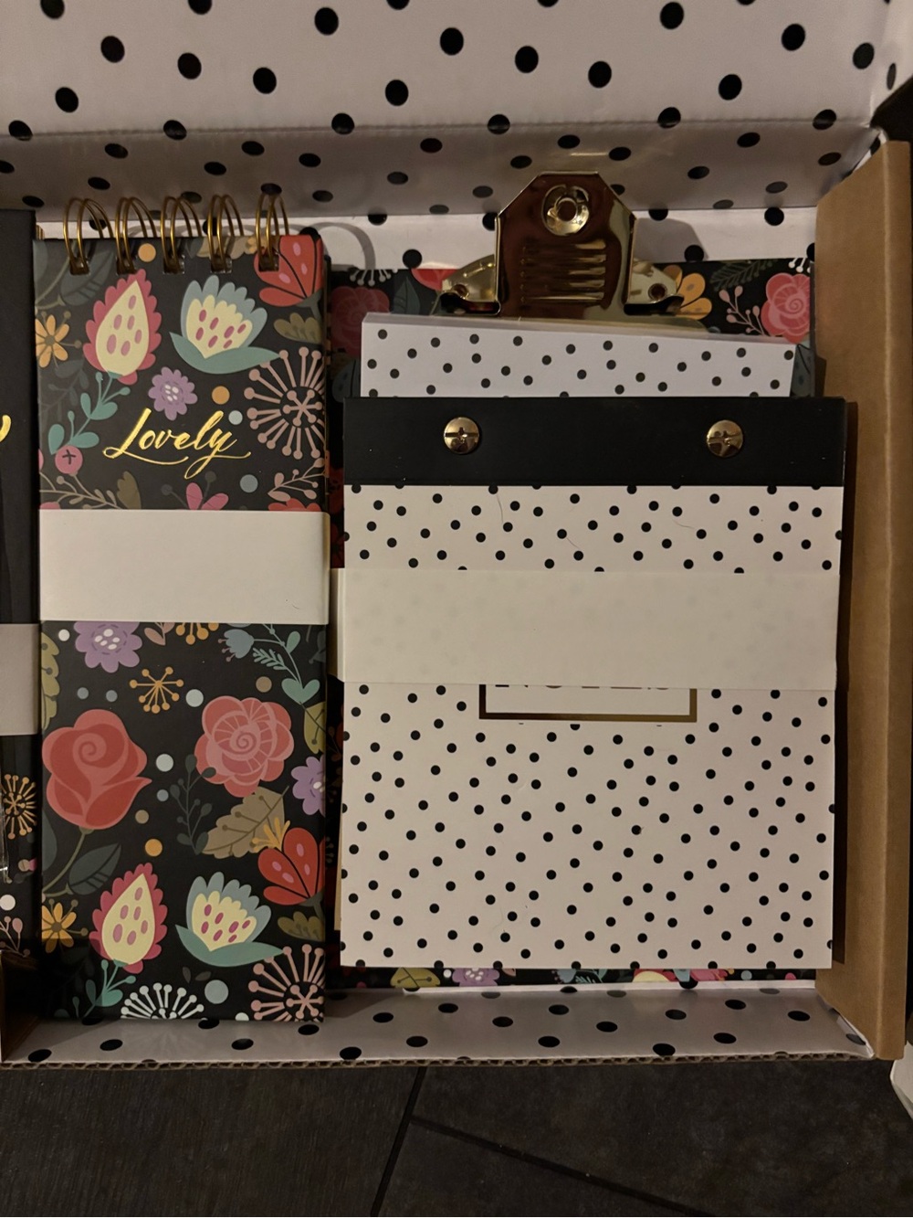 Floral & Polka Dot Office Desk Set - Black says always look on the bright side - Picture 3 of 4